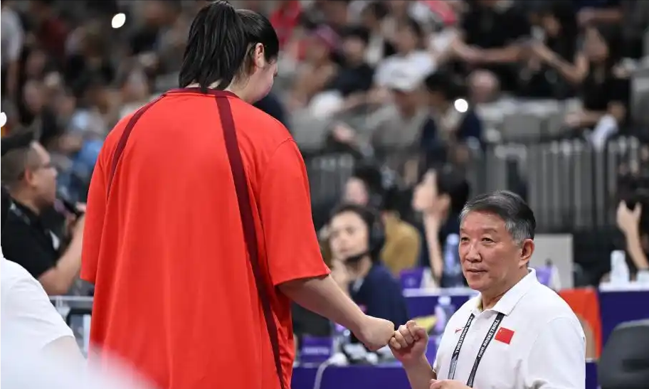 波兰队翻盘中国队，许昕扛起全队的简单介绍