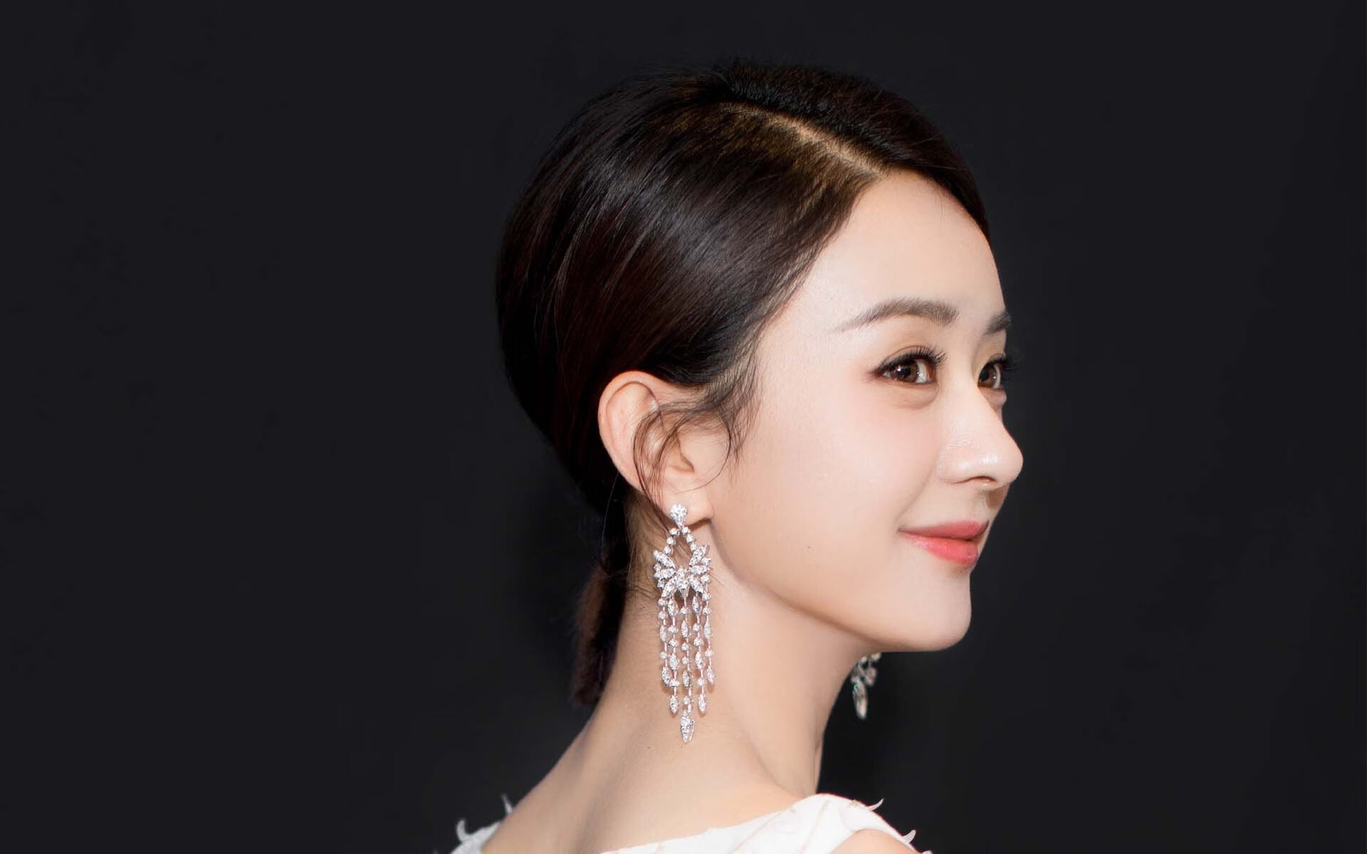 篮网之下,并非只有硝烟,卡马文加的总决赛之夜,与一个新时代的温柔开启