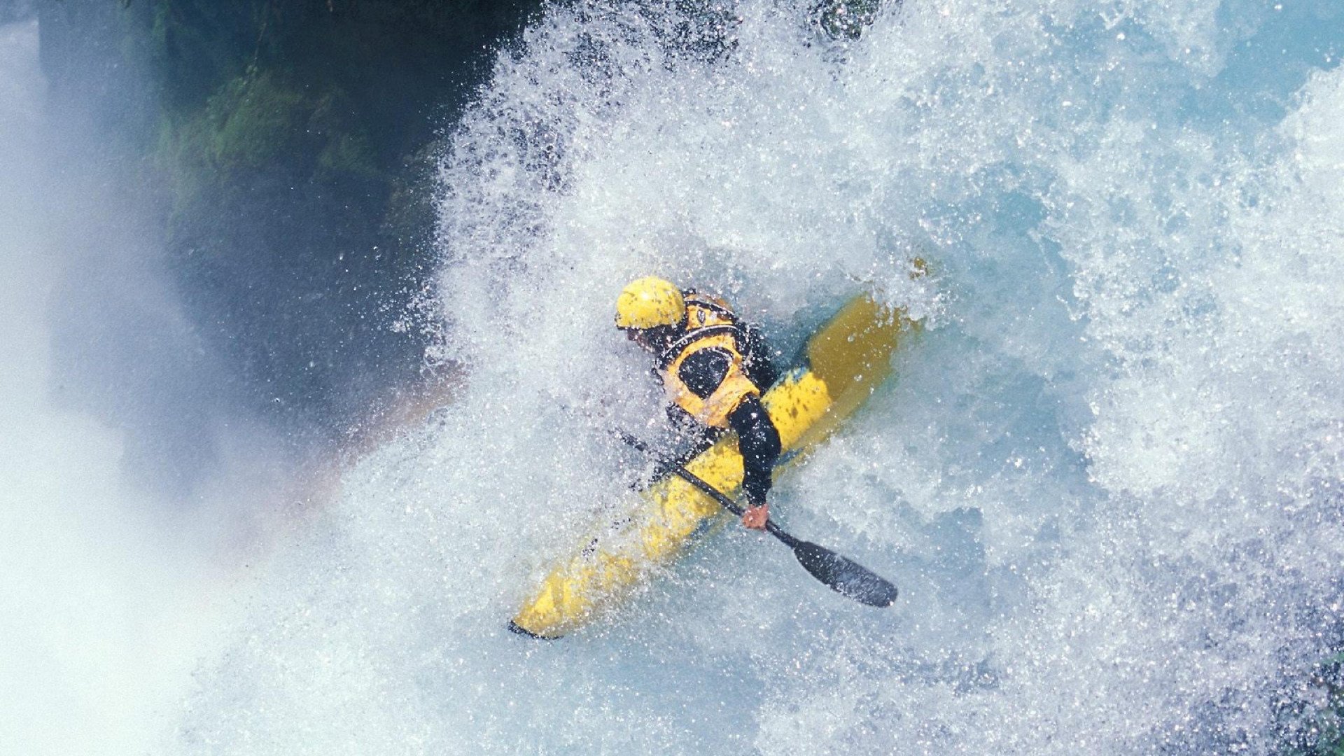 喀麦隆英雄阿拉巴，冠军级表现摧毁巴黎圣日耳曼