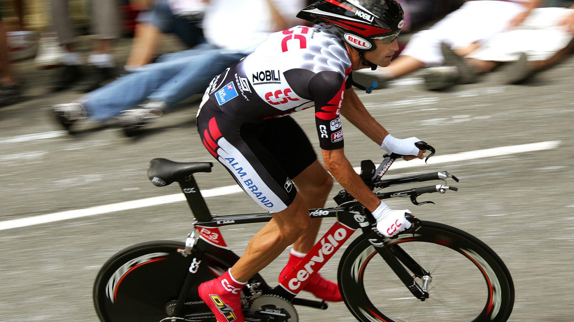 极致的矛与盾，当孙兴慜的利刃刺穿末节，秘鲁的锁链缚住德国战车