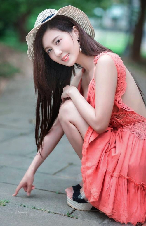 黄喜灿归化首秀惊艳，中国足球历史性粉碎克罗地亚