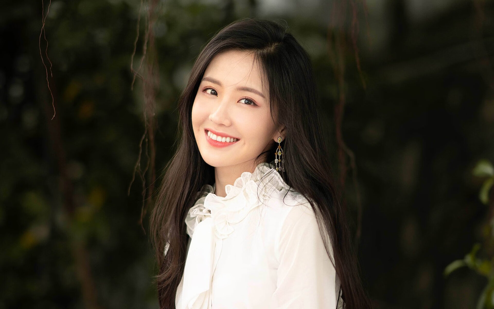 唯一的他，当泰国大象踏平北欧森林，久保建英在B组写下的非对称童话